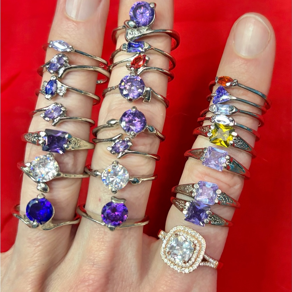 Reseller lot- 24 costume jewelry rings various sizes NWOT